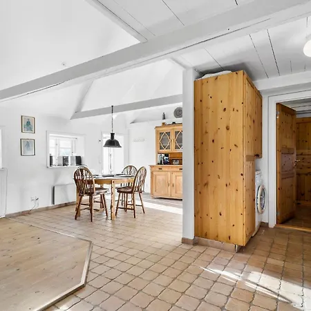 Feriehus Amazing In With Wifi