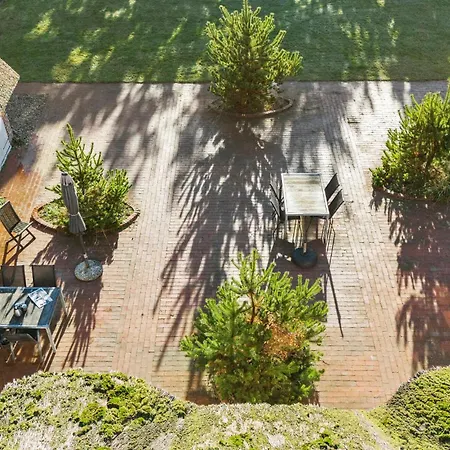 Feriehus Amazing In With Wifi